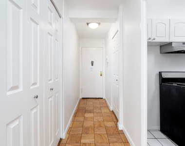 East 36th Street - Photo Thumbnail 6