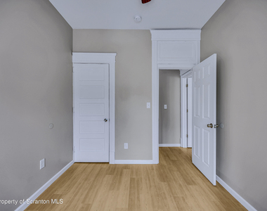 380 Scott Street - Photo Thumbnail 9