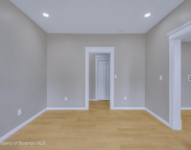 380 Scott Street - Photo Thumbnail 3