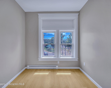 380 Scott Street - Photo Thumbnail 8