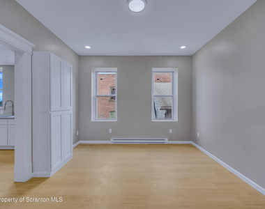 380 Scott Street - Photo Thumbnail 2