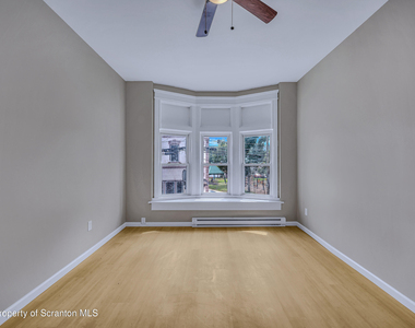 380 Scott Street - Photo Thumbnail 17