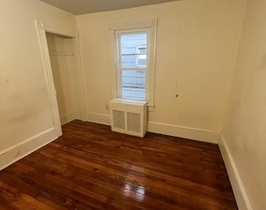 124 E Fell Street - Photo Thumbnail 11