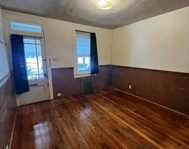 124 E Fell Street - Photo Thumbnail 2