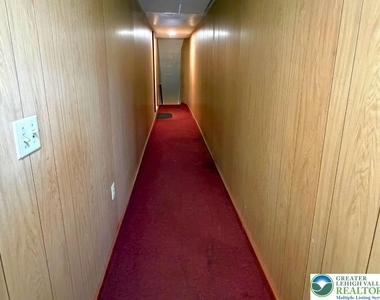 816 Main Street - Photo Thumbnail 2