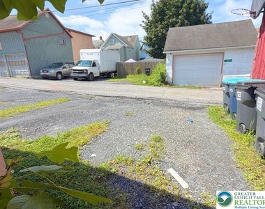 816 Main Street - Photo Thumbnail 15