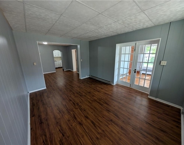 108 21st Street - Photo Thumbnail 2