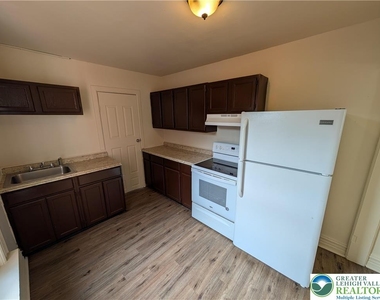 636 N Penn Street - Photo Thumbnail 2