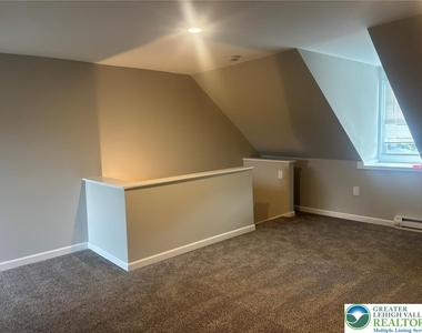 141 S 6th Street - Photo Thumbnail 19