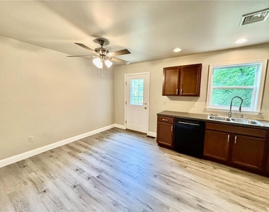 114 Frog Hollow Lane - Photo Thumbnail 6
