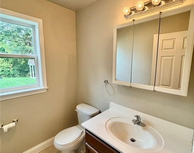 114 Frog Hollow Lane - Photo Thumbnail 4