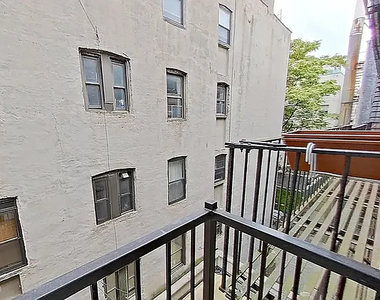 42 Avenue B - Photo Thumbnail 4