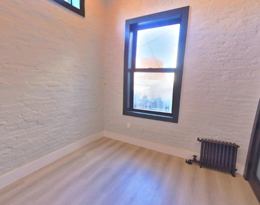 2154 2nd Avenue - Photo Thumbnail 1
