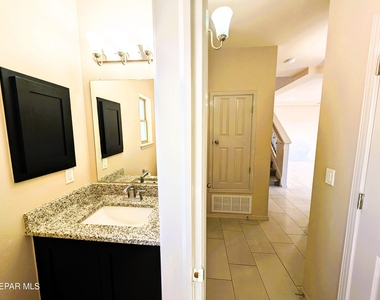 616 Rafael Marmolejo Street - Photo Thumbnail 8