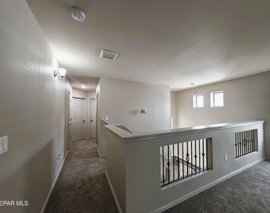 616 Rafael Marmolejo Street - Photo Thumbnail 18