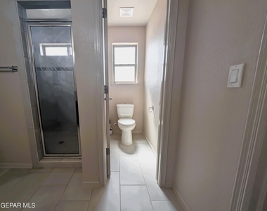 616 Rafael Marmolejo Street - Photo Thumbnail 21