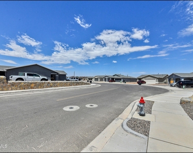 952 Orangetip Drive - Photo Thumbnail 40