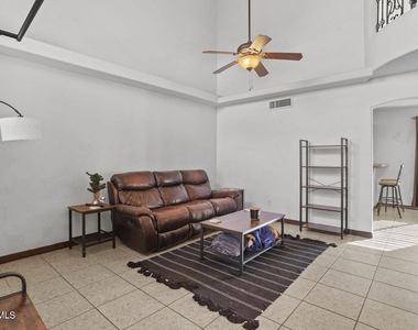 11333 Manuel Moreno Drive - Photo Thumbnail 2