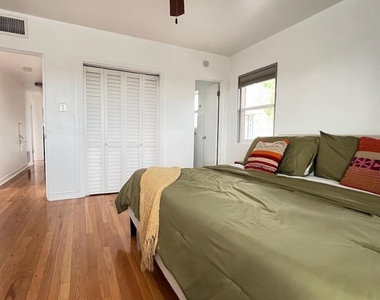 1200 Stockwell Lane - Photo Thumbnail 16