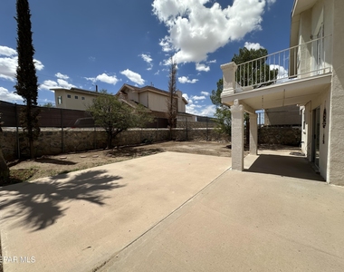 1340 James Cravens Court - Photo Thumbnail 22