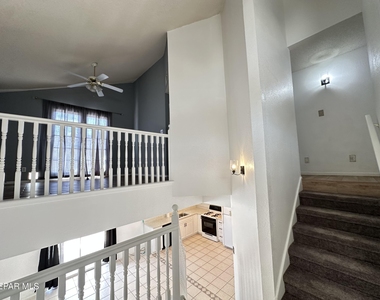 1340 James Cravens Court - Photo Thumbnail 14