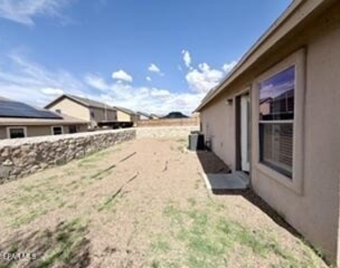 6229 Lovebird Lane - Photo Thumbnail 17