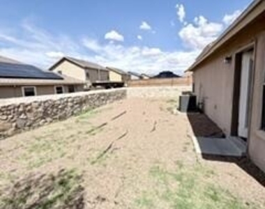6229 Lovebird Lane - Photo Thumbnail 18