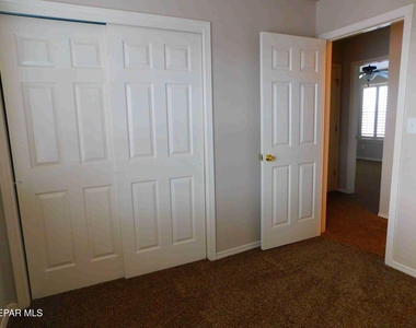 10021 Railroad Drive - Photo Thumbnail 11