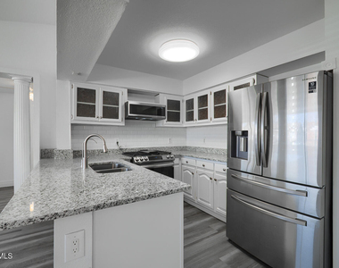 9709 Vallarta Drive - Photo Thumbnail 15