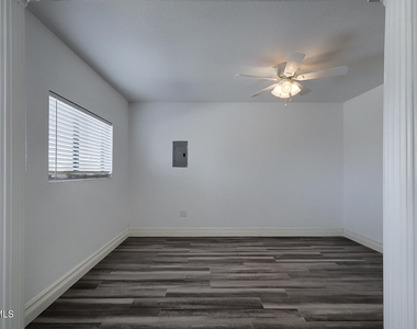 9709 Vallarta Drive - Photo Thumbnail 10