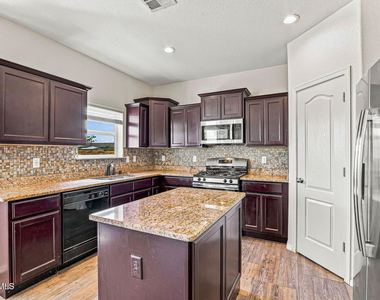 14760 Boer Trail Avenue - Photo Thumbnail 7
