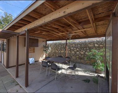 3208 Kirkcaldy Street - Photo Thumbnail 41