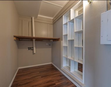 3208 Kirkcaldy Street - Photo Thumbnail 36