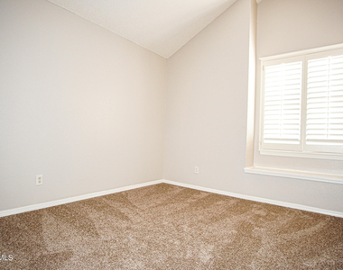 817 Dakota River Avenue - Photo Thumbnail 20