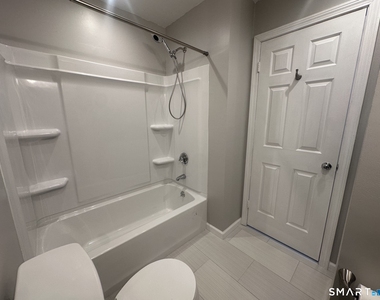 1690 Dixwell Avenue - Photo Thumbnail 6