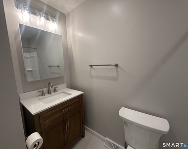1690 Dixwell Avenue - Photo Thumbnail 4