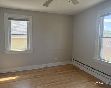 86 Cottage Avenue - Photo Thumbnail 14