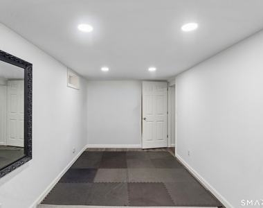 40 Mills Avenue - Photo Thumbnail 11