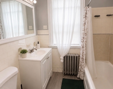 461 Howard Avenue - Photo Thumbnail 7