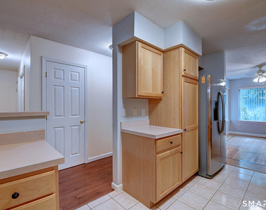 51 Florence Way - Photo Thumbnail 9