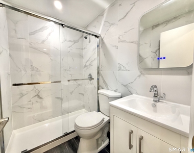 299 Villa Avenue - Photo Thumbnail 9