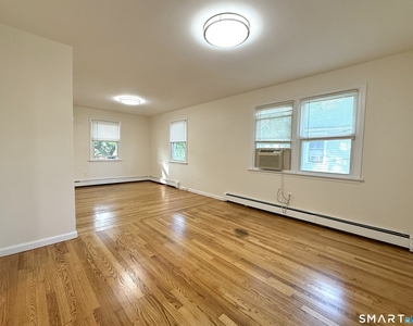 299 Villa Avenue - Photo Thumbnail 10
