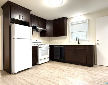 299 Villa Avenue - Photo Thumbnail 3