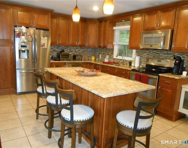 63 Rocks Road - Photo Thumbnail 6