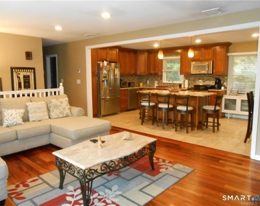 63 Rocks Road - Photo Thumbnail 3