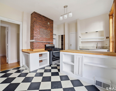 110 Avon Street - Photo Thumbnail 6