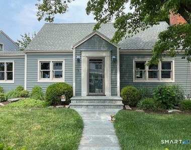402 Riverside Drive - Photo Thumbnail 4