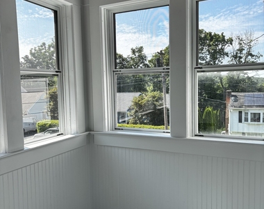 89 Auburn Street - Photo Thumbnail 10