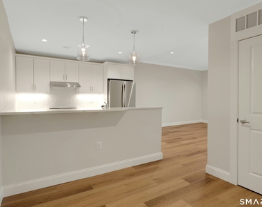 340 Heights Road - Photo Thumbnail 3