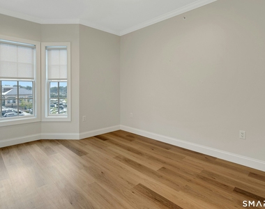 340 Heights Road - Photo Thumbnail 6